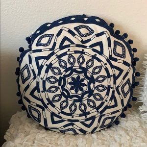 blue medallion decorative pillow